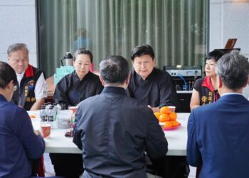 縣長徐榛蔚、立法院國民黨團總召傅崐萁同為花蓮鄉親請命 建請行政院長卓榮泰加速提替代方案改善花蓮交通觀光困境