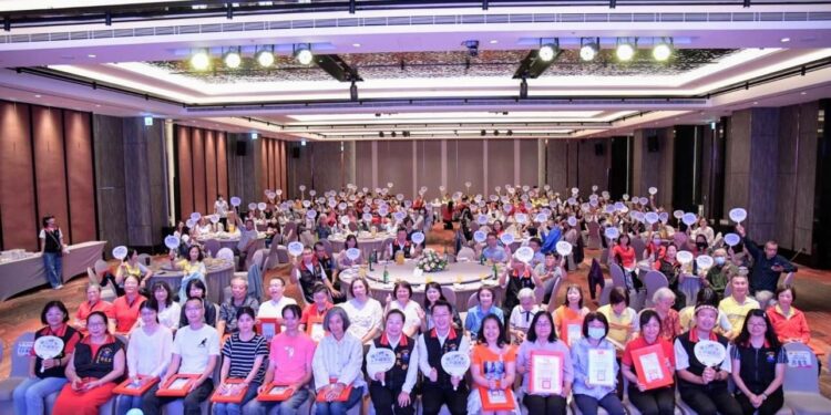 花蓮縣政府舉辦113年戶政日慶祝活動 徐榛蔚表揚戶政同仁卓越貢獻 花蓮縣政府舉辦113年戶政日慶祝活動 徐榛蔚表揚戶政同仁卓越貢獻