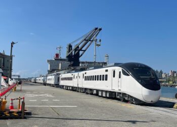 600輛「新自強號」EMU3000型列車車廂順利於花蓮港完成卸載