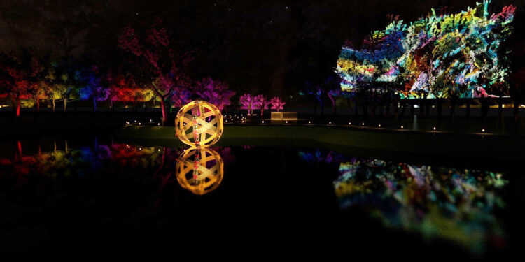 《桃花源記》為靈感　光織影舞打造光影桃花源