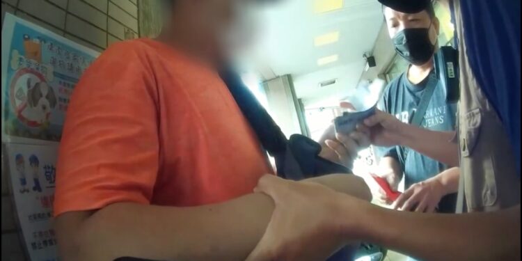 來臺旅遊還想順便賺點外快 港仔車手遭臺中警當場緝獲