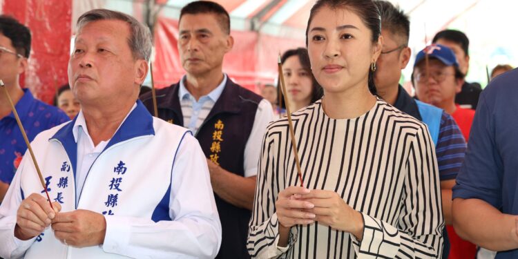 南投縣農產運銷公司 普度法會 許縣長開香祈福 南投縣農產運銷公司 普度法會 許縣長開香祈福