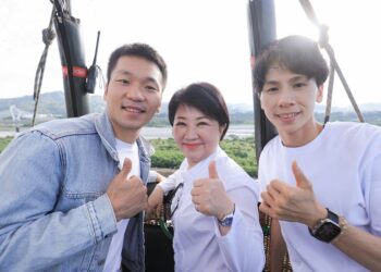 最高熱氣球在台中 盧市長攜奧運雙金李洋、林郁婷解鎖石岡熱氣球初體驗