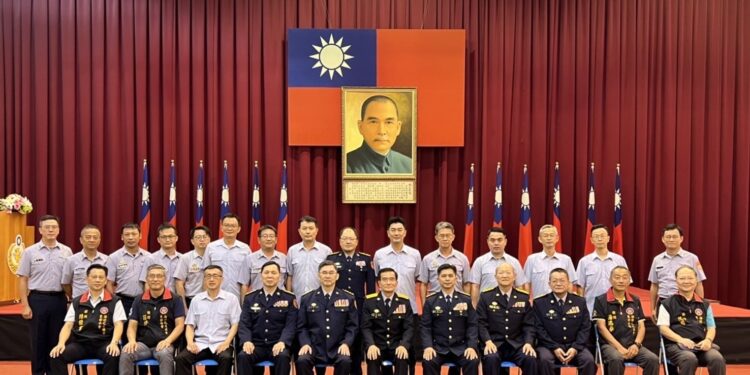 海巡署東部分署分署長新職赴任 署長親自布達勗勉 海巡署東部分署分署長新職赴任 署長親自布達勗勉