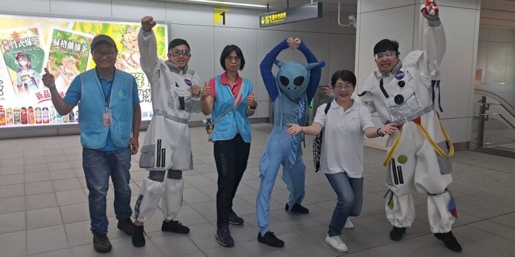 為臺中夏日馬戲節暖身 太空馬戲快閃中捷掀熱潮 為臺中夏日馬戲節暖身 太空馬戲快閃中捷掀熱潮