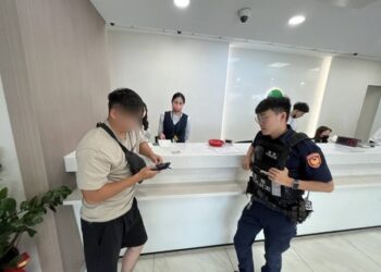 聽到關鍵二字   警銀成功阻詐近10萬