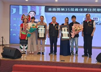 花蓮縣政府舉辦升旗典禮 並表揚劉勝山榮升海軍少將