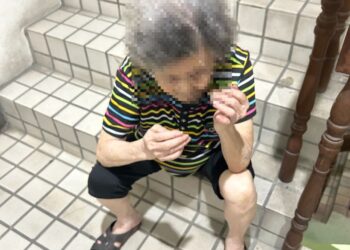 這裡是我家 記錯一層樓害9旬嬤被關門外一小時