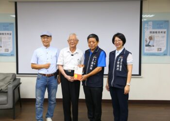 閱讀看見希望  廖祿立分享愛的書庫