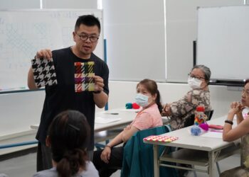 體驗時尚經典的魅力  張名吉帶你織出千鳥紋飾品