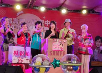 壽豐中秋晚會登場場面熱絡 曾淑懿感謝千名鄉親雨中相挺