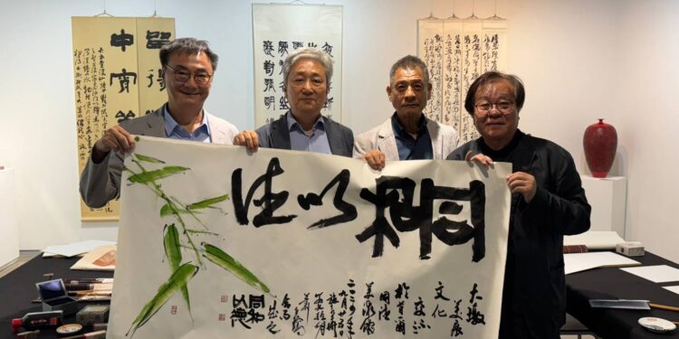 臺中大墩美展文化交流展  首次前往韓國首爾展出 盛大成功