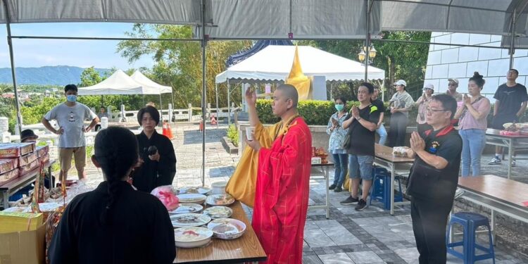 花蓮縣軍人忠靈祠中元法會　致敬榮民先烈祈求平安