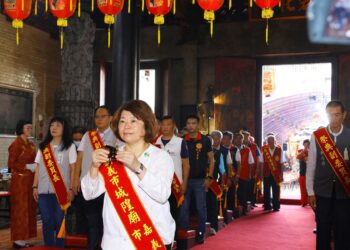 諸羅城隍尊神聖誕　黃敏惠古禮參拜祈求國泰民安