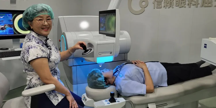 引進pro2.0全飛秒雷射 信賴眼科視力矯正手術再升級 引進pro2.0全飛秒雷射 信賴眼科視力矯正手術再升級