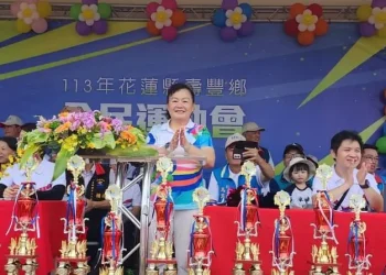 壽豐鄉運動會雨中登場 曾淑懿:風雨生信心壽豐一定會更好