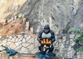 搞怪無敵的萬聖節   狂歡暢遊萬里長城