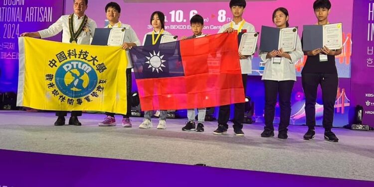 花蓮子弟韓國釜山餐飲大賽摘金載譽歸國