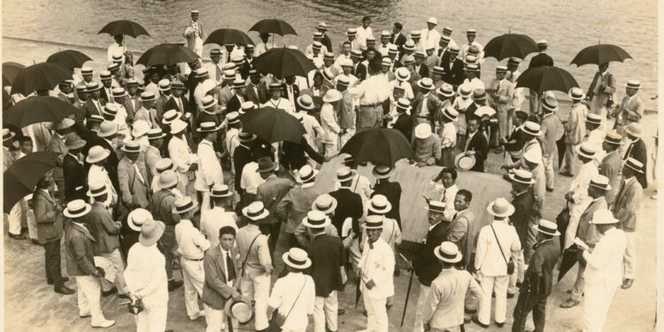 走入百年前時光隧道典藏開卷展出 六部日治時期寫真帖 見證臺灣的豐沛歷史 走入百年前時光隧道典藏開卷展出 六部日治時期寫真帖 見證臺灣的豐沛歷史