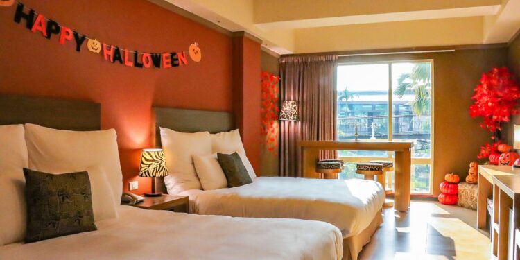 颱風尾快閃優惠變裝即贈六福村兩日門票 走訪全台最大萬聖慶典 颱風尾快閃優惠變裝即贈六福村兩日門票 走訪全台最大萬聖慶典