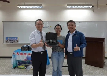 吳鳳科大人工智慧無人機科技系  首屆新生入學贈無人機