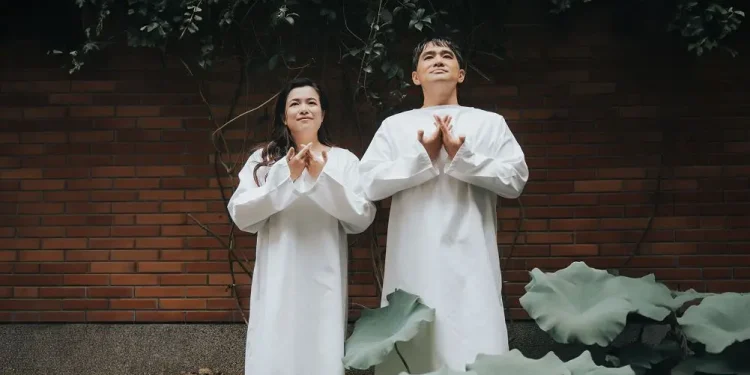 輕歌劇微笑之國居然是誤闖邪教 知名劇場導演王嘉明翻轉百歲經典 輕歌劇微笑之國居然是誤闖邪教 知名劇場導演王嘉明翻轉百歲經典