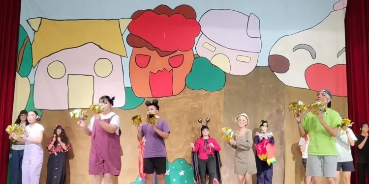 吉安鄉邀東華幼教系劇團演出 游淑貞促進歡樂親情生活共學
