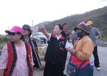 康芮颱風重創花蓮南區 徐榛蔚視察受災狀況 全力協助鄉親度過難關
