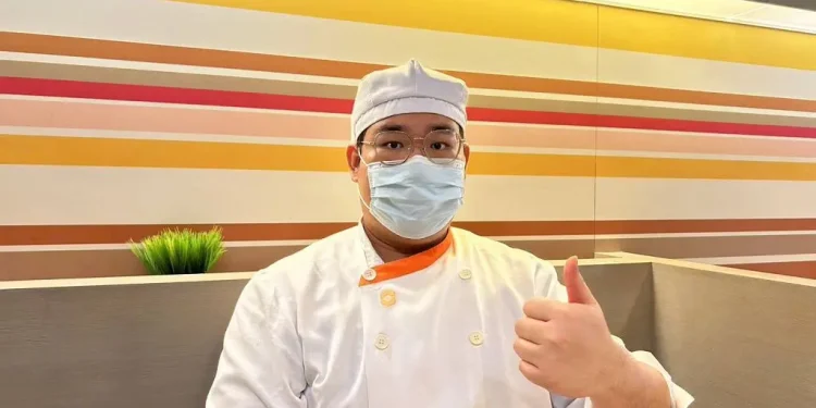 成為廚藝的翹首：馬來西亞學生王浩傑的玄大圓夢之路