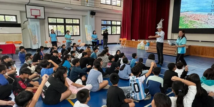 海洋素養 從小扎根 九河分署辦理向海致敬宣導講座 海洋素養 從小扎根 九河分署辦理向海致敬宣導講座