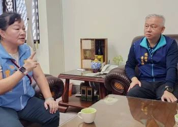壽豐鄉農會黃啟祥總幹事獲頒「績優總幹事」 曾淑懿鄉長親自祝賀