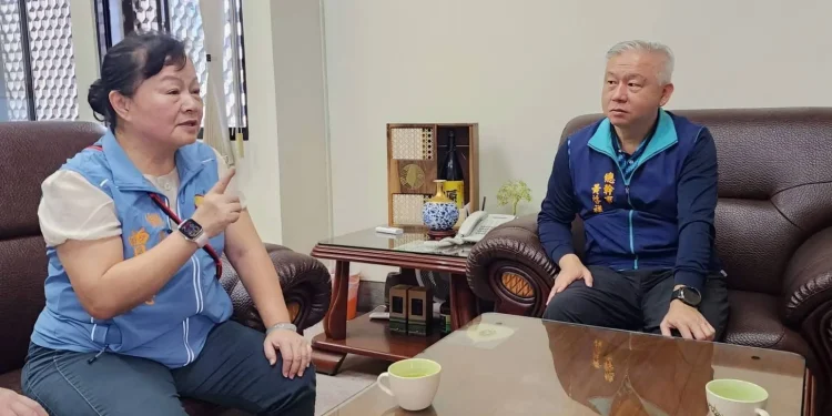 壽豐鄉農會黃啟祥總幹事獲頒「績優總幹事」 曾淑懿鄉長親自祝賀