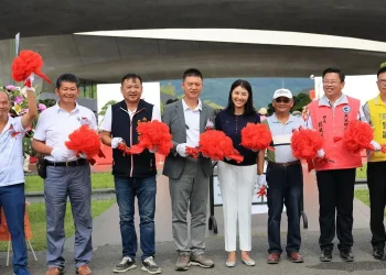 2024樹石創作盆栽展開幕   許縣長出席剪綵