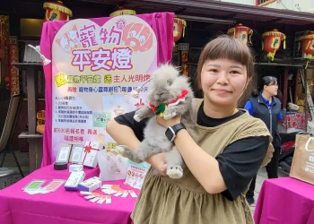嘉義城隍廟寵物點燈送主人光明燈　今年再加碼送尊爵包