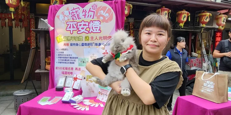 嘉義城隍廟寵物點燈送主人光明燈　今年再加碼送尊爵包