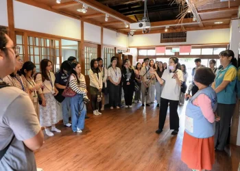 慈大菲律賓華語營參訪花蓮市好客會館 魏嘉彥樂見文化交流