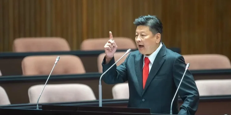 郭智輝19億股票轉讓兒子人頭公司? 傅崐萁質詢轟「羞恥」