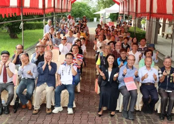 2024南投縣美術家聯展開幕 許縣長：全力推動美術館演藝中心大建設