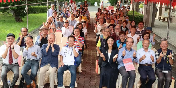 2024南投縣美術家聯展開幕 許縣長:全力推動美術館演藝中心大建設 2024南投縣美術家聯展開幕 許縣長:全力推動美術館演藝中心大建設