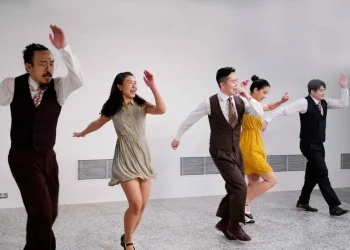 典藏開卷舊是潮  穿上復古衣著來看展