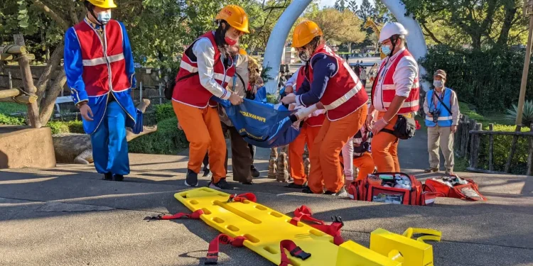 遊客安全擺第一 觀光署、新竹縣府與遊樂園聯手災害應變 六福村年度大量傷病患演習