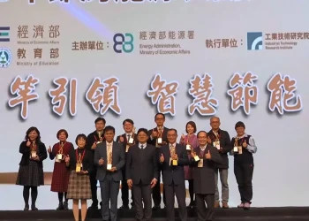 竹市水源國小首獲經濟部推動能源教育金獎   邱臣遠代理市長：全力打造環境永續教育