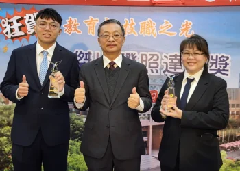 2同學獲「技職傑出證照達人獎」　吳鳳科大技職之光12連霸