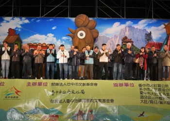 充滿愛與勇氣的聖誕禮物  紙風車雞城故事用歌舞劇感動孩子的心