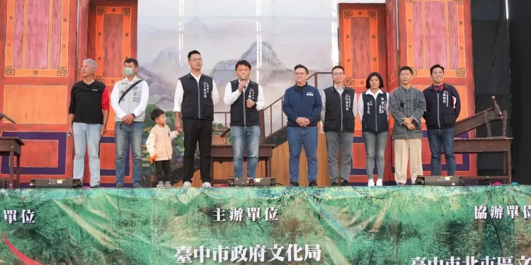 萌虎下山傳達動物保育觀念 紙風車武松打虎親子爆棚歡笑連連 萌虎下山傳達動物保育觀念 紙風車武松打虎親子爆棚歡笑連連