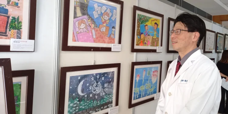 「小陽光」畫展嘉基天橋揭幕　傳遞勇氣和希望