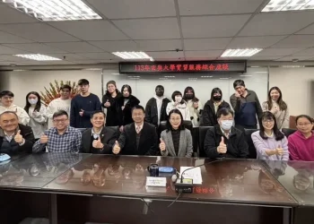 玄奘大學法律學系官學結合  師長寄語學生服務社會